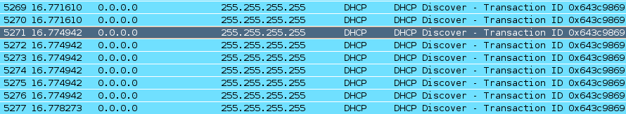 Captura mostrant un flood de paquets DHCP Discover consecutius, símptoma de DHCP Exhaustion