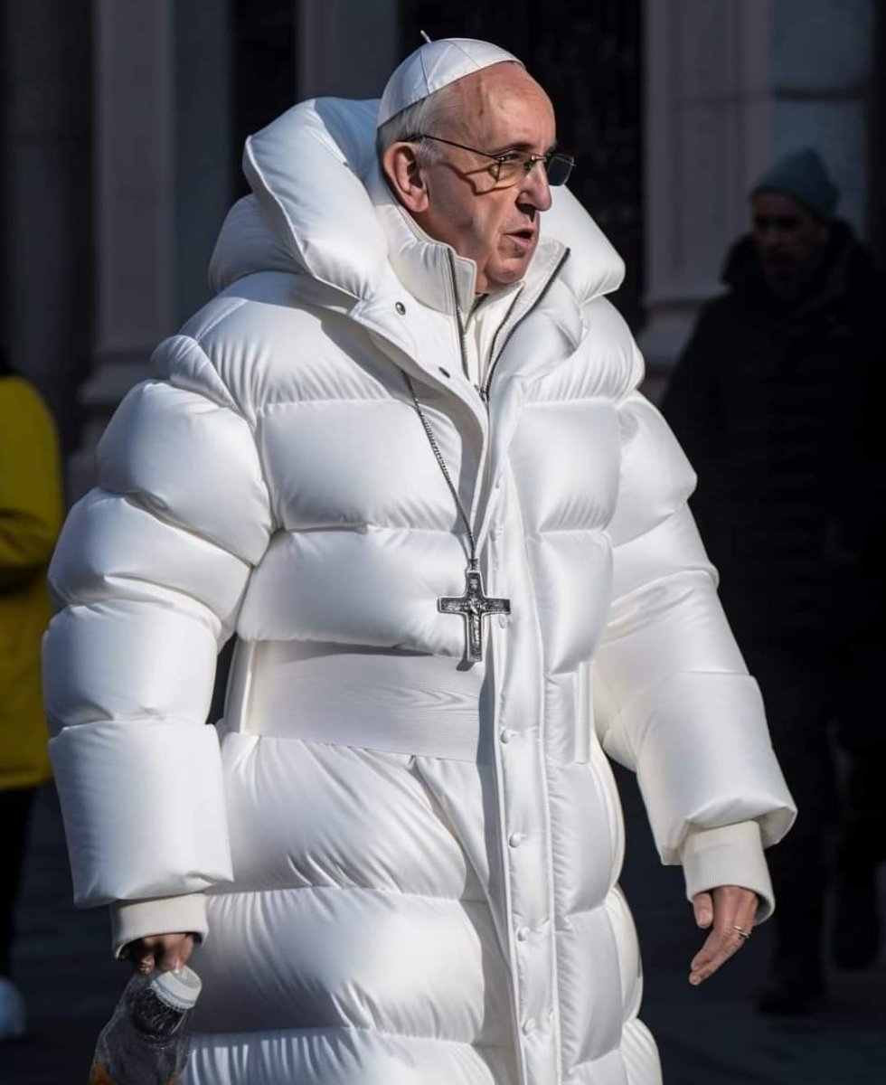 Imatge generada amb Midjourney del Papa Francesc amb una jaqueta plomera, viral el 2023